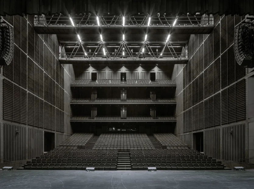 12-regional-theater-bio-bio-concepcion-chile-hisao-suzuki-2017